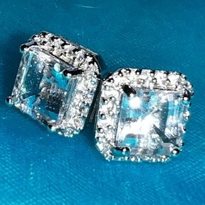 10K White Gold Quartz Stud Earrings
